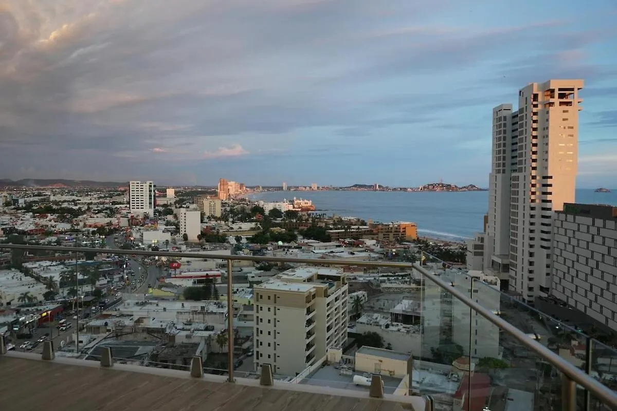 Beautiful Apartment In An Exclusive Area Of Mazatlan 8P
